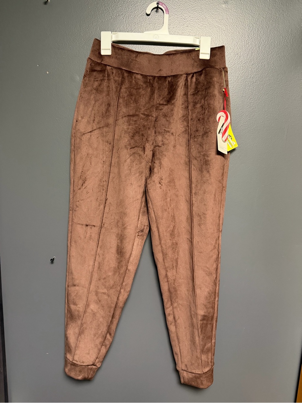 NWT All in Motion Women’s High Rise, Brown Velour Ribbed Joggers Size M